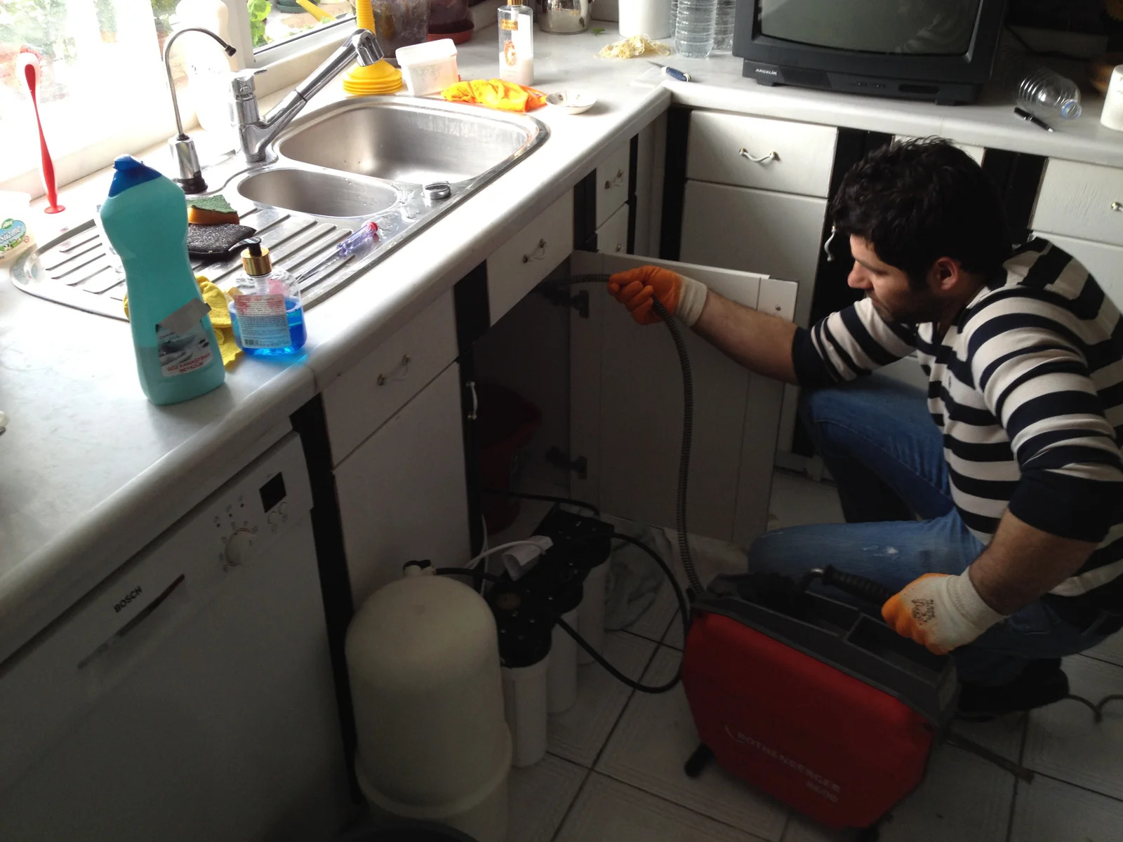 Mezitli Mutfak Gideri Açma